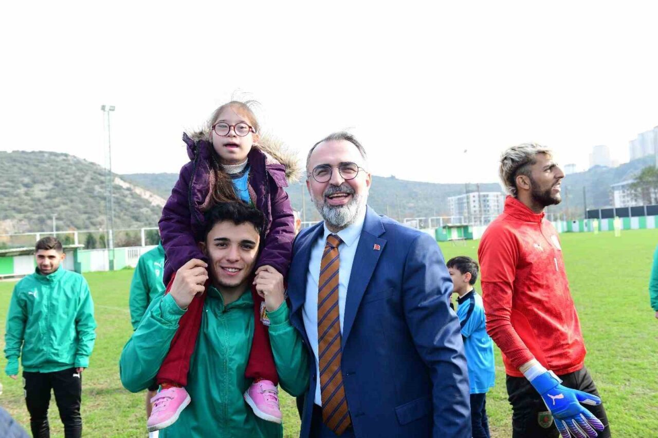 Kestel Çilekspor, Engelliler Haftası etkinliğinde Belediye Başkanı Ferhat Erol ve
