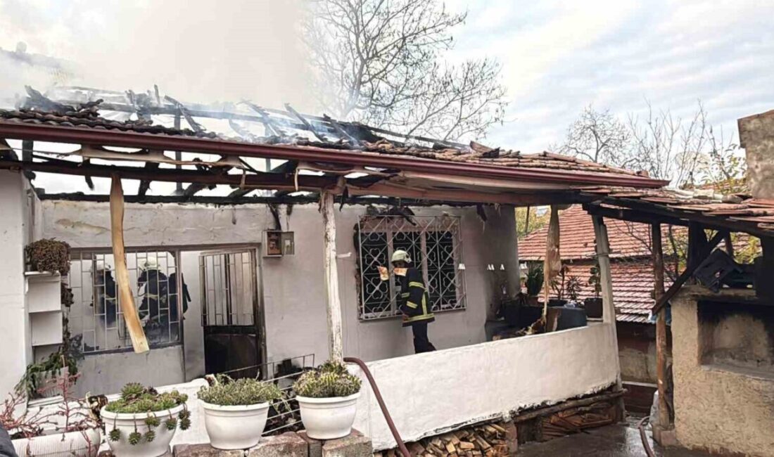 Tokat'ın Erbaa ilçesinde Fadime Bayrak'a ait bir evde elektrik kontağından