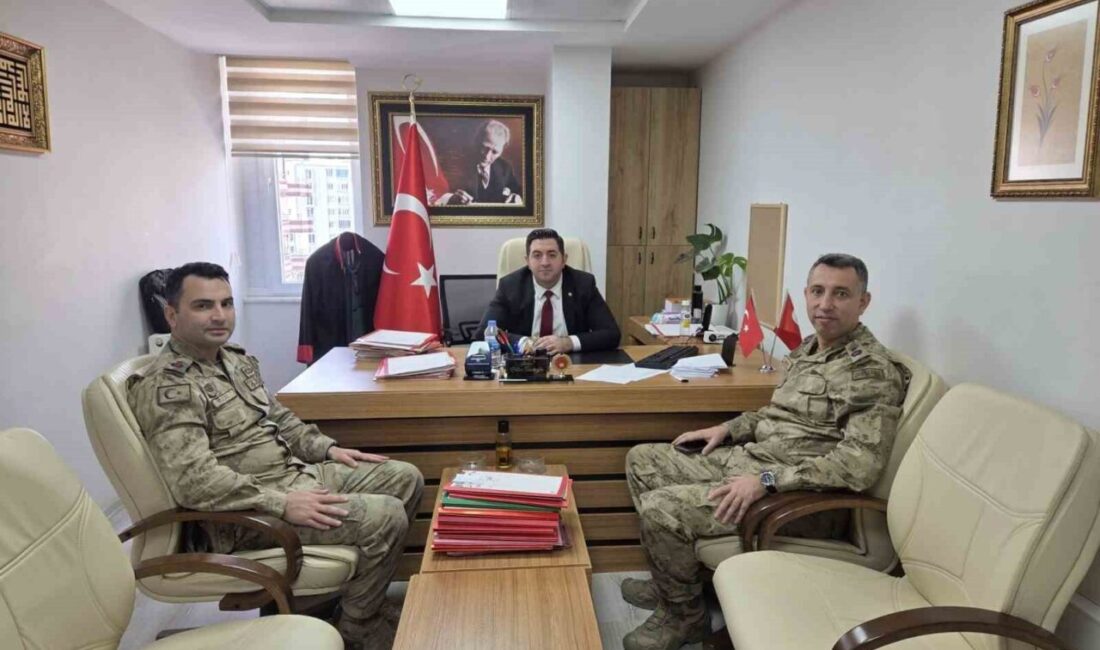 Ergani Sulh Ceza Hakimi Ertan Tosunoğlu, Tabur ve Jandarma Komutanları ile Bir Araya Geldi Diyarbakır'ın Ergani İlçe Sulh Ceza Hakimi Ertan Tosunoğlu, tabur komutanı