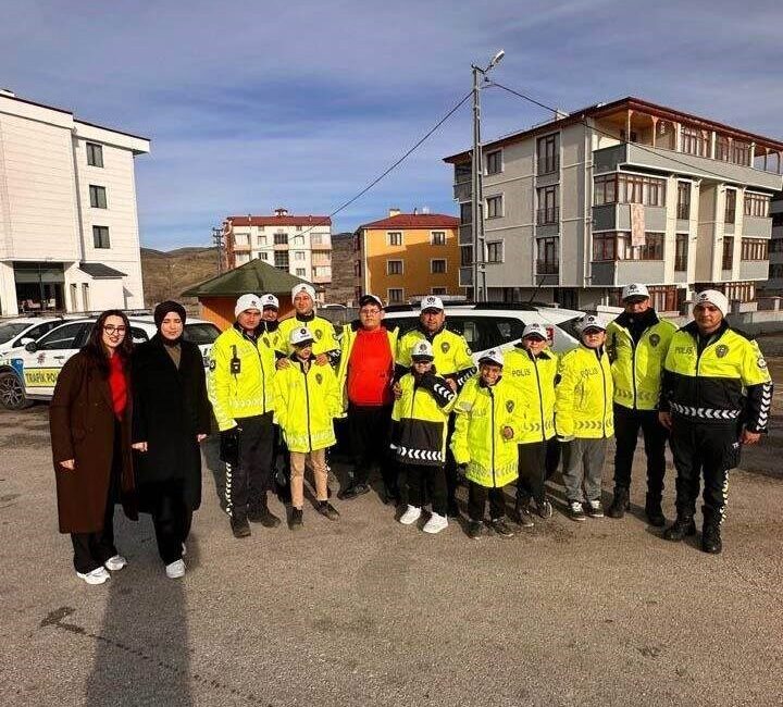 Erzincan İl Emniyet Müdürlüğü, 3 Aralık Dünya Engelliler Günü'nde Refahiye