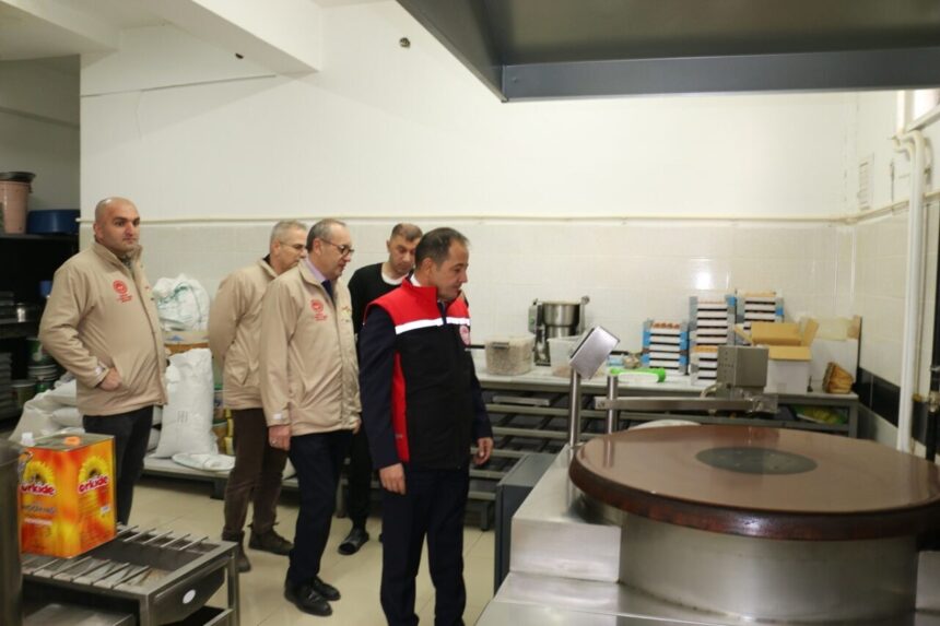 Erzincan’da Tarım ve Orman İl Müdürlüğü, yılbaşı öncesi gıda denetimlerini artırdı.