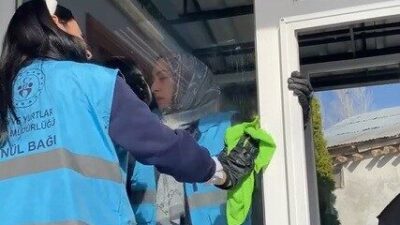 Erzincan'da Terzi Baba Yurdu'nun öğrencileri, üç aylar öncesinde cami temizliği