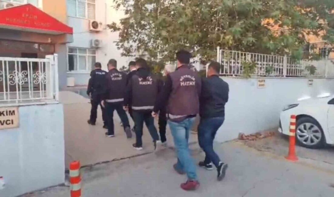 Hatay’da Aranan 4 Kişi Tutuklandı, Emniyet Çalışmalarını Sürdürüyor Hatay Emniyet Müdürlüğü, aranan şahıslara yönelik çalışmaları kapsamında Erzin'de dört