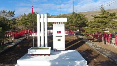 Erzurum'daki Dumlu Yeşildere Garnizonu'nda 1966'da çıkan yangında şehit olan 65