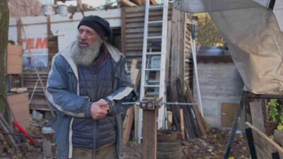 Erzurum'un Tortum ilçesinde yaşayan 60 yaşındaki Abdulkadir Şimşek, doğadan topladığı