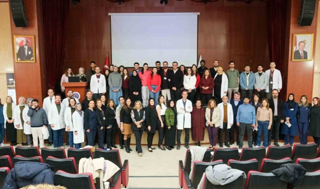 Atatürk Üniversitesi Araştırma Hastanesi, Dünya AIDS Günü'nde HIV/AIDS temalı bir