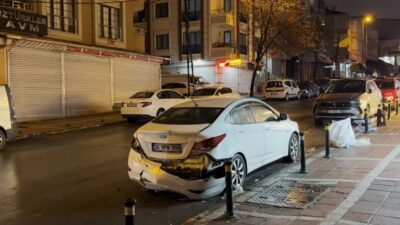 İstanbul Esenyurt'ta hafif ticari aracın sürücüsü, direksiyon hakimiyetini kaybederek yol