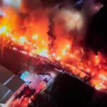 Esenyurt’taki hırdavat fabrikasında çıkan yangın 4. saatine girdi, patlamalar sürüyor.