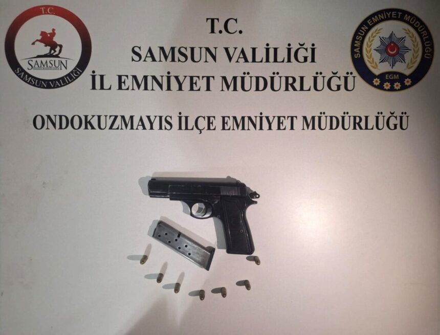 19 Mayıs’ta aile içi şiddet sonrası şüpheli tutuklandı, evinde silah ve kaçak malzeme bulundu.