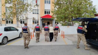 Hatay'ın Erzin ilçesinde 77 yaşındaki B.S., 61 yaşındaki eşi Meliha