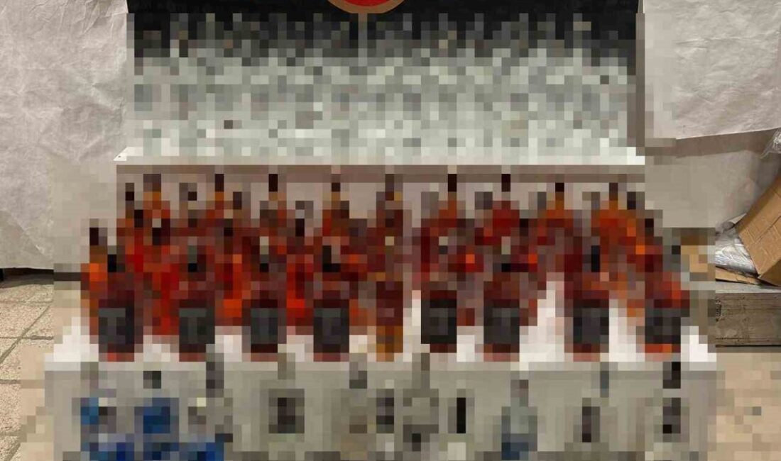 Yılbaşı Öncesi Eskişehir’de Düzenlenen Operasyonda 128 Şişe Kaçak Alkol Ele Geçirildi, 3 Kişiye İşlem Yapıldı Eskişehir'de yılbaşı öncesi gerçekleştirilen operasyonda, KOM ekipleri 128 şişe kaçak