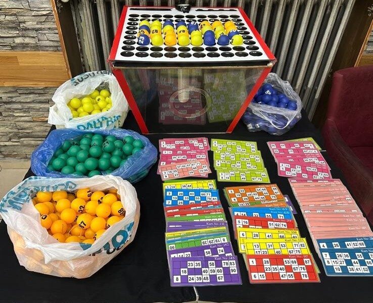 Eskişehir'deki bir derneğe yapılan baskında, 40 kişiye toplam 369 bin