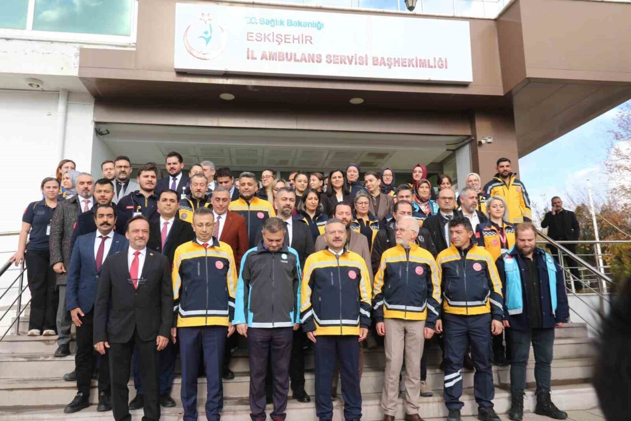 Eskişehir Valisi Hüseyin Aksoy, Acil Sağlık Hizmetleri Haftası etkinliğinde, şehir
