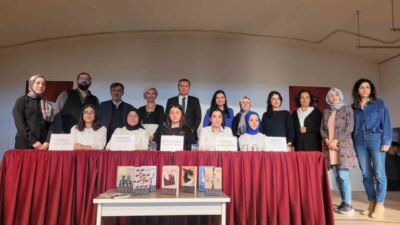 Eskişehir’de Anadolu Mektebi Yazar Okumaları Projesi çerçevesinde gerçekleştirilen 'Cengiz Dağcı'