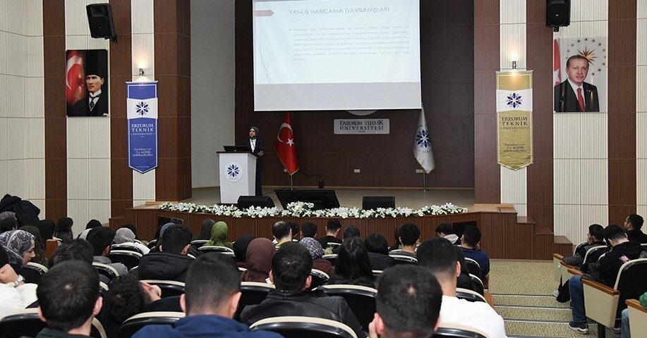 Erzurum Teknik Üniversitesi’nde İşgücü Eğitim Programı ile Öğrenci Gelişimine Yeni Bir Destek Sağlanıyor Erzurum Teknik Üniversitesi ve İŞKUR iş birliğiyle başlatılan İş Gücü