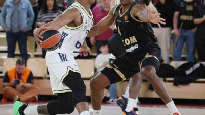 Fenerbahçe Beko, Euroleague’de AS Monaco’yu Zorlu Bir Mücadele Sonrasında 92-86 Yenmeyi Başardı Fenerbahçe Beko, Euroleague 15. hafta maçında AS Monaco'yu 92-86'lık skorla