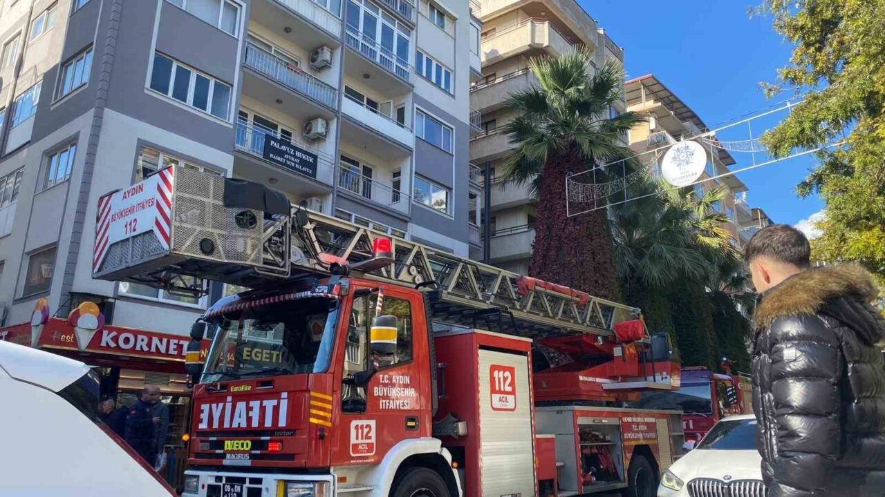 Aydın'ın Efeler ilçesinde 88 yaşındaki A.B. evinde düştü ve 112