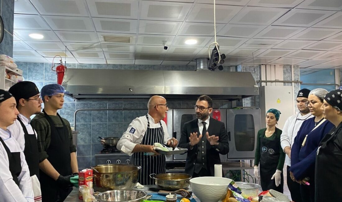 Balıkesir Üniversitesi Gastronomi Kulübü Tarafından Balık ve Deniz Ürünleri Atölyesi Başarıyla Gerçekleştirildi Balıkesir Üniversitesi Burhaniye Uygulamalı Bilimler Fakültesi'nde Gastronomi Kulübü tarafından düzenlenen