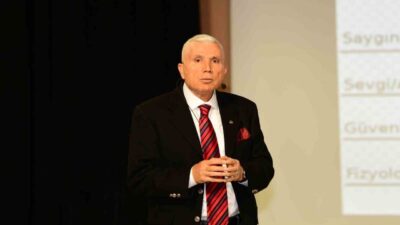 Van Yüzüncü Yıl Üniversitesi'nde düzenlenen "Fanatizmin, Kitle Hareketlerine ve Toplumsal