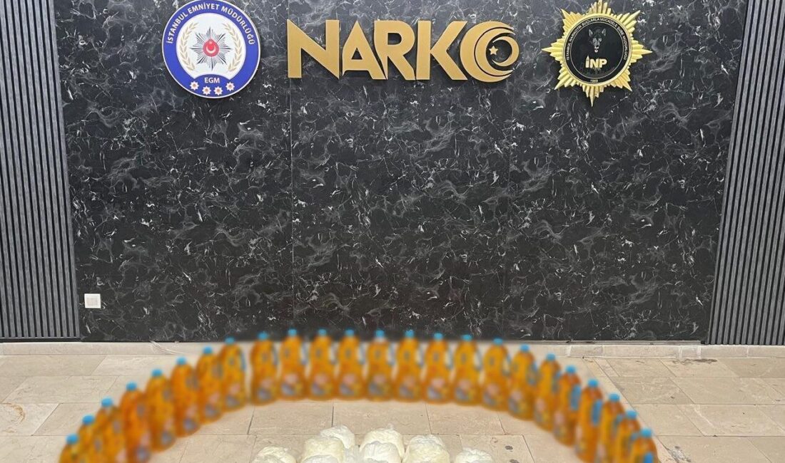 Fatih’te Uyuşturucu Operasyonunda 92 Kilo Metamfetamin Ele Geçirildi, Bir Şüpheli Tutuklandı İstanbul'un Fatih ilçesinde düzenlenen operasyonda, Narkotik Suçlarla Mücadele Şubesi ekipleri,