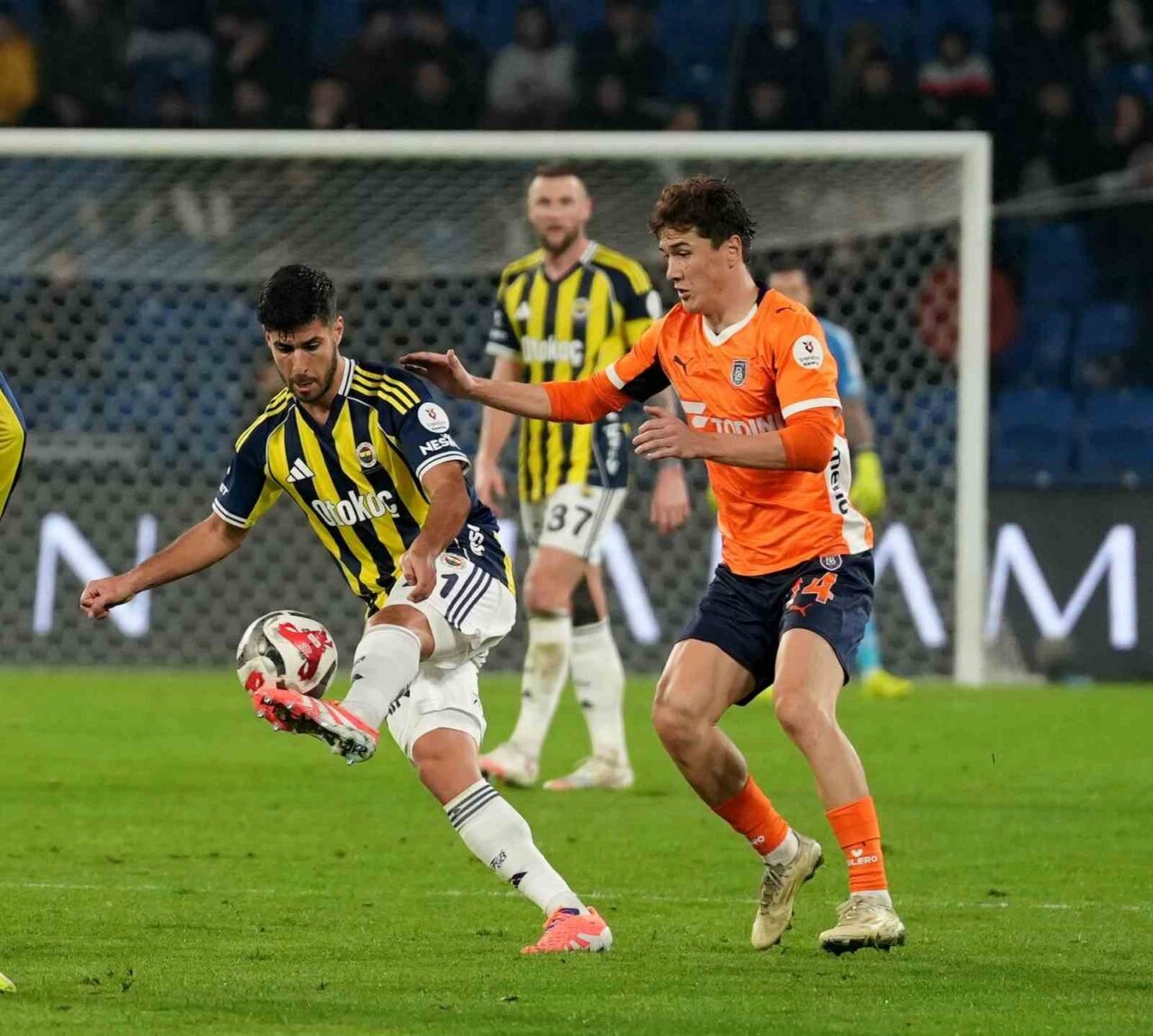 Fenerbahçe, Trendyol Süper Lig’in 15. haftasında İstanbul Başakşehir ile 1-1
