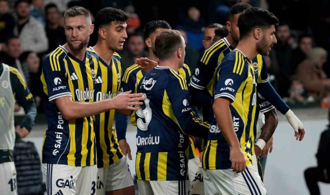 Fenerbahçe, Başakşehir ile 1-1 berabere kalarak Süper Lig’de 6. beraberliğini aldı Fenerbahçe, Trendyol Süper Lig'in 15. haftasında, Başakşehir ile 1-1 berabere