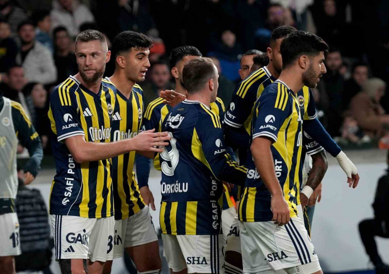 Fenerbahçe, Trendyol Süper Lig'in 15. haftasında, Başakşehir ile 1-1 berabere