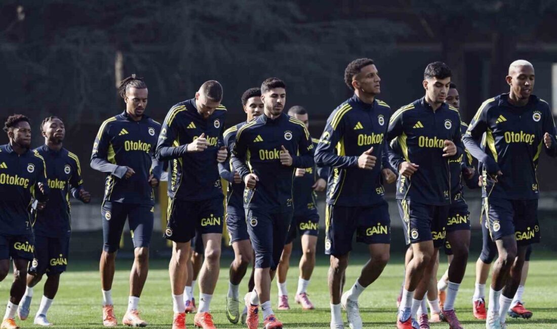 Fenerbahçe, RAMS Başakşehir ile oynayacağı maçın hazırlıklarına Can Bartu Tesisleri'nde