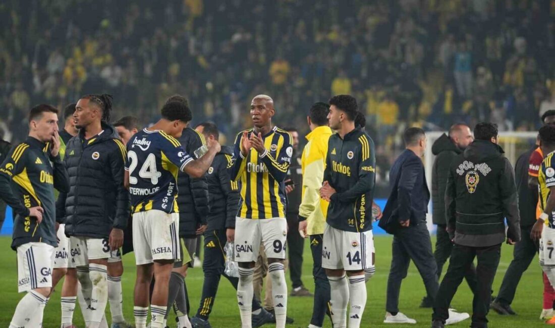 Fenerbahçe, Trendyol Süper Lig 14. haftasında Galatasaray ile 1-1 berabere