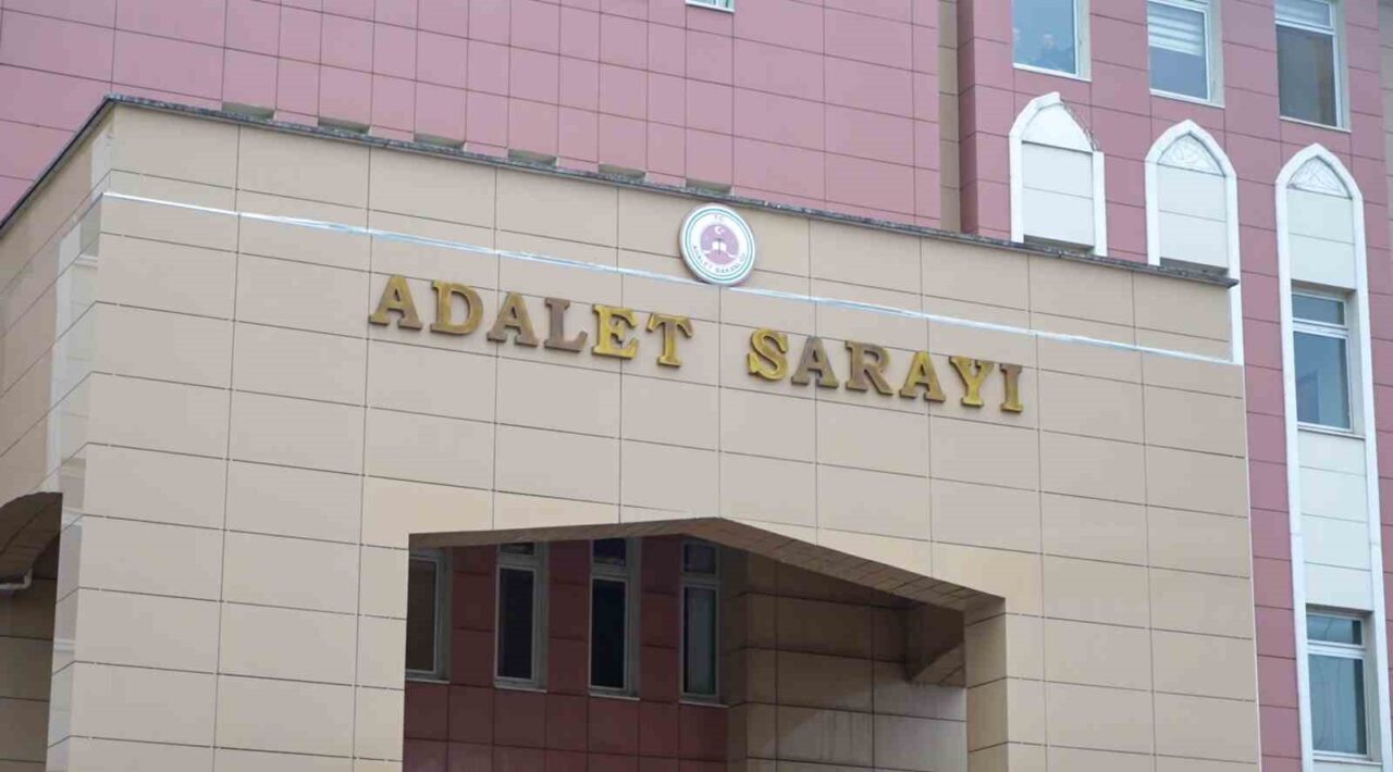 Manisa Büyükşehir Belediye Başkanı Ferdi Zeyrek'in 6 Haziran 2025'te evindeki