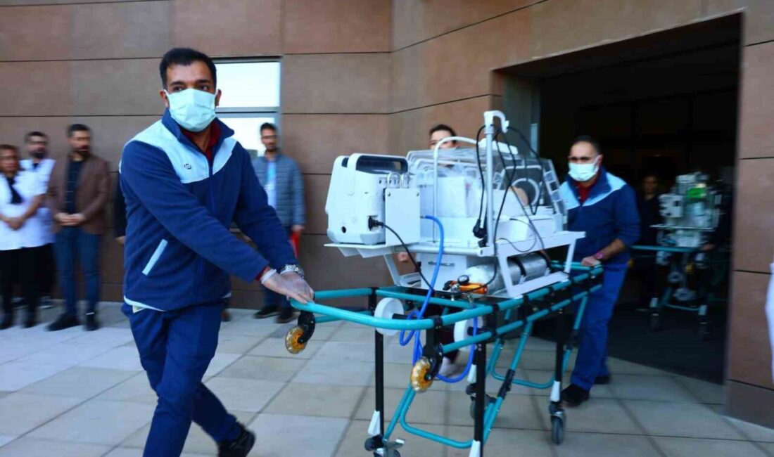 Elazığ Fethi Sekin Şehir Hastanesi’nde deprem ve yangın tatbikatı başarıyla gerçekleştirildi Elazığ Fethi Sekin Şehir Hastanesi, Karlıova'da senaryo gereği gerçekleşen 7.2