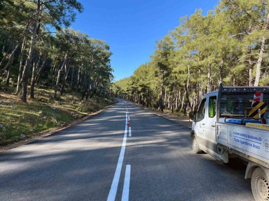Muğla Büyükşehir Belediyesi Ölüdeniz-Kayaköy yolundaki 4. Etap çalışmalarını tamamladı, Ovacık’ı kapsayan 2. Etap sürüyor.