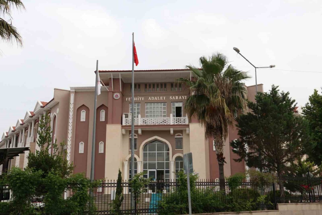 Fethiye'de tarihi eser kaçakçılığına yönelik operasyonda 8 kişi yakalandı. Cumhuriyet