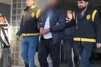 Açık Ceza İnfaz Kurumu’ndan Firar Eden Hükümlüler, Polis Operasyonu ile Yeniden Yakalandı Aydın Açık Ceza İnfaz Kurumu'nda firar eden S.B. ve V.Y.