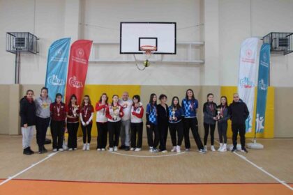 Floor Curling gençler müsabakaları tamamlandı
