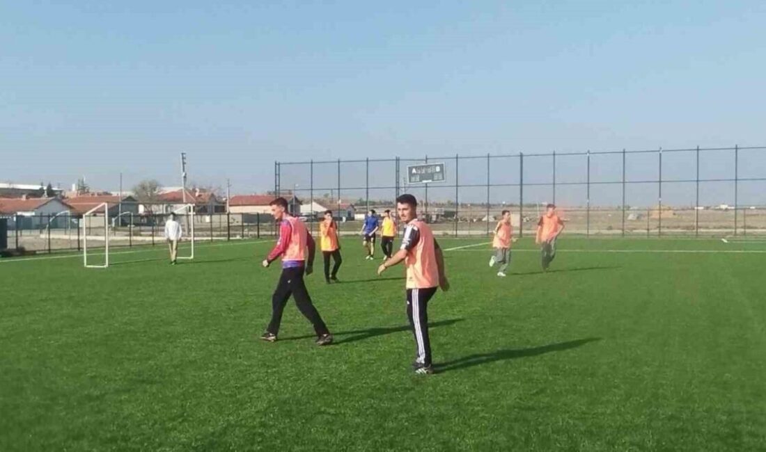 Eskişehir Şehit Nadir Şimşek Anadolu Lisesi futbol takımının seçmeleri, Mahmudiye