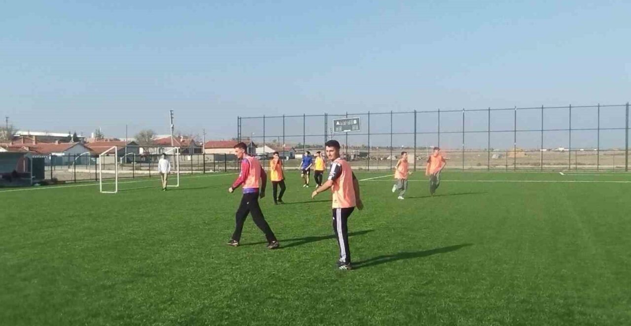Eskişehir Şehit Nadir Şimşek Anadolu Lisesi futbol takımının seçmeleri, Mahmudiye