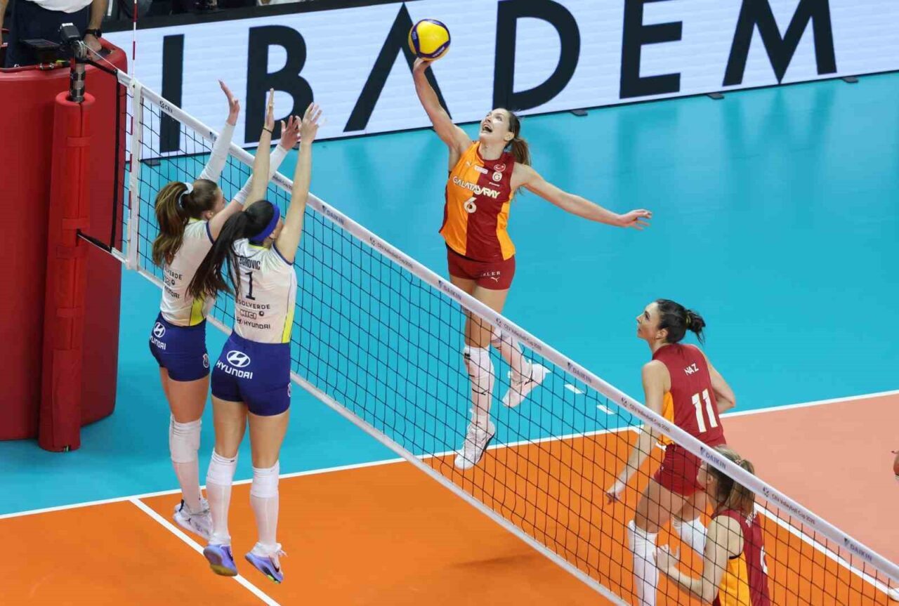 Galatasaray Kadın Voleybol Takımı, Porto’yu 3-0 Mağlup Ederek 2026 CEV Kupası’nda 8’li Finaller Turu’na Yükseldi.