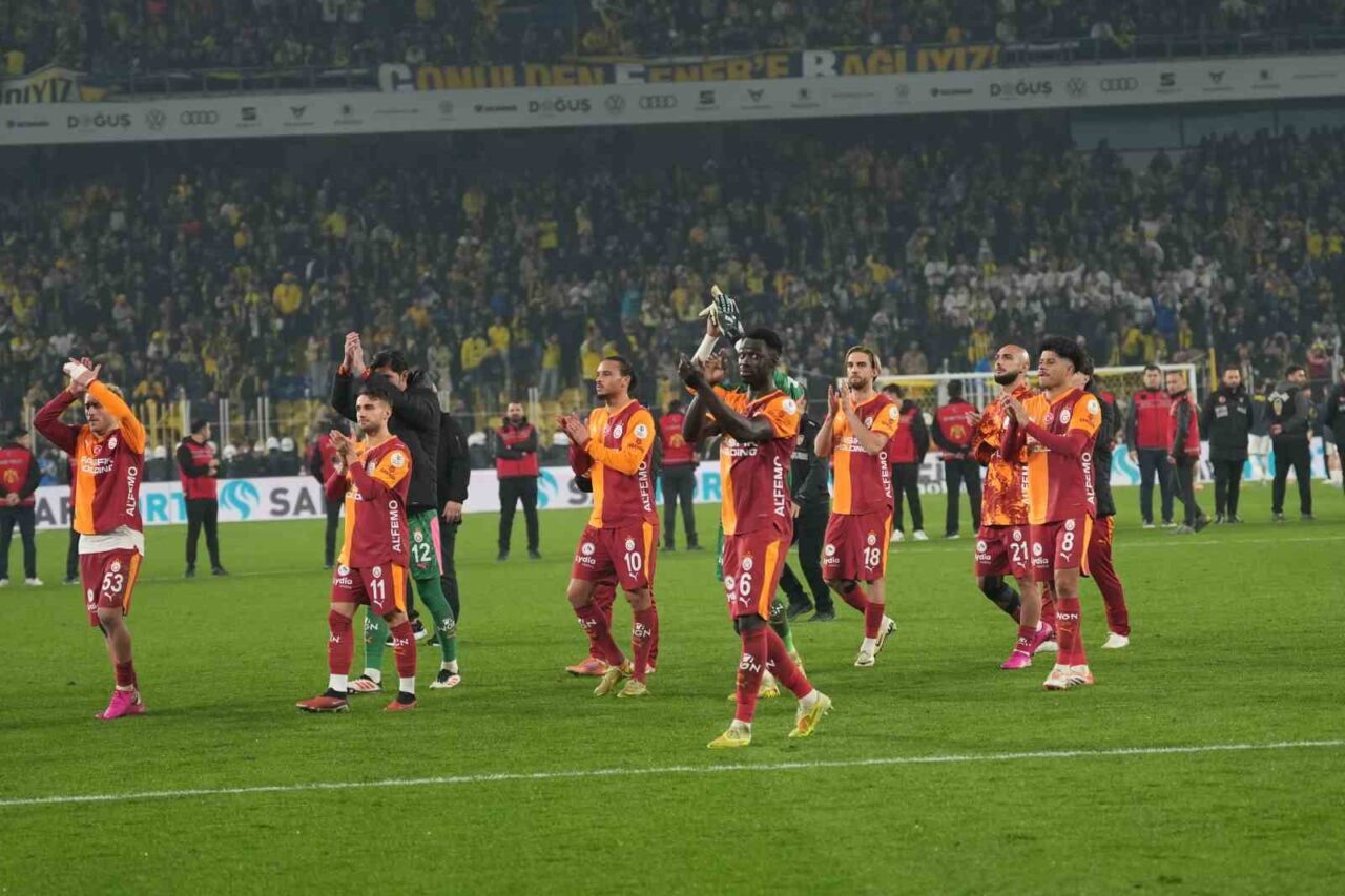 Galatasaray, Fenerbahçe ile Kadıköy'deki son 10 derbide yalnızca 1 kez