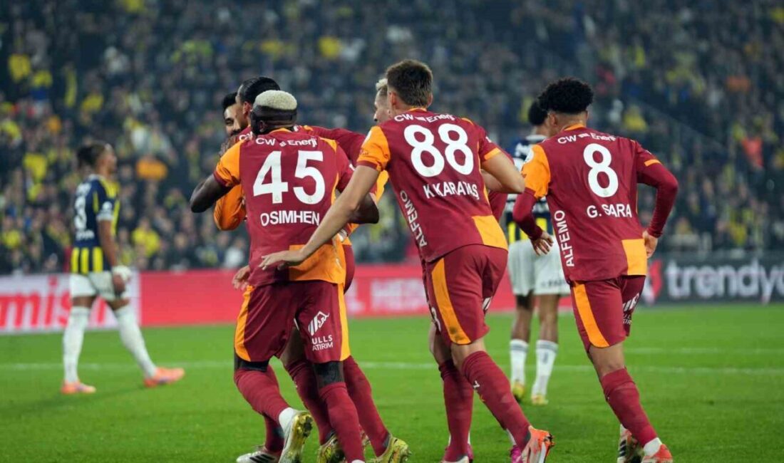 Galatasaray, Fenerbahçe ile oynadığı derbide 1-1 berabere kalarak puanını 33'e