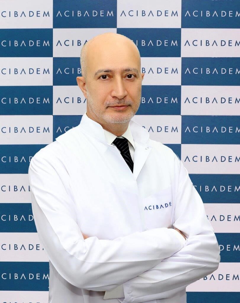 Acıbadem Adana Hastanesi'nden Gastroenteroloji Uzmanı Dr. Murat Öksüz, karaciğer sertlik