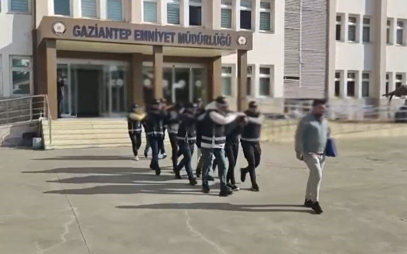 Gaziantep'te bir masaj salonuna yönelik operasyonda, müşteri tacizi ve şantaj