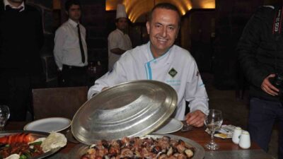 Gaziantep’te kış mevsimiyle birlikte soğan kebabı sezonu açıldı. Anadolu Mutfağını