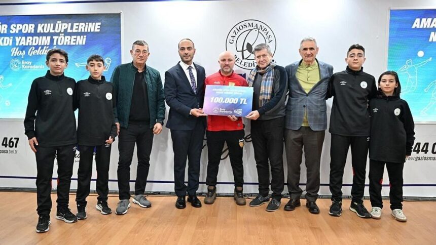 Gaziosmanpaşa Belediyesi, 21 futbol takımı ve 17 spor kulübüne 2,5 milyon lira destek sağladı.