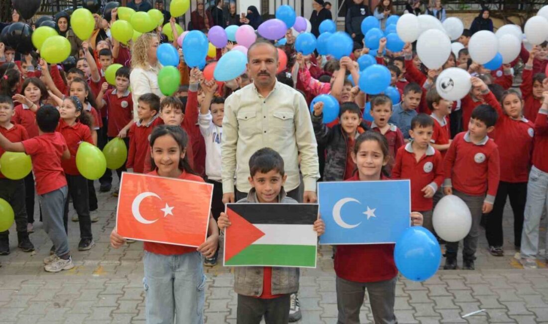 Ünye Şehit Gökhan Demir İlkokulu'nda düzenlenen etkinlikte, dünya genelindeki çocukların