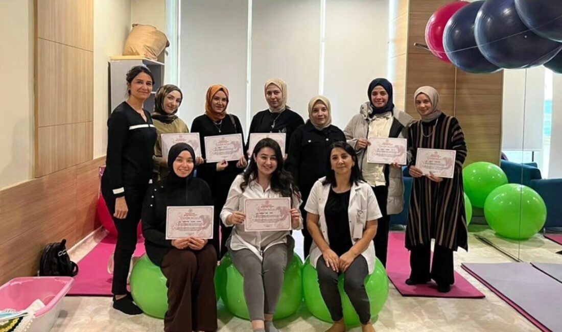 Erzurum Şehir Hastanesi Gebe Okulu, 2025 Kasım Ayı Mezunlarını Ağırladı Erzurum Şehir Hastanesi Gebe Okulu, 2025 Kasım ayında ikinci mezunlarını