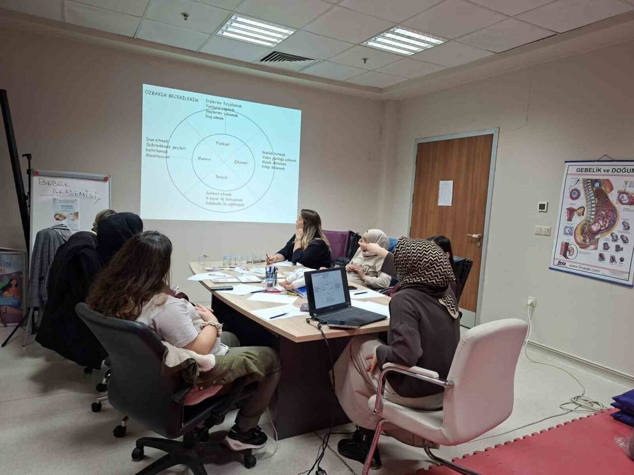 Düzce İl Sağlık Müdürlüğü, anne ve baba adaylarına yönelik yürüttüğü