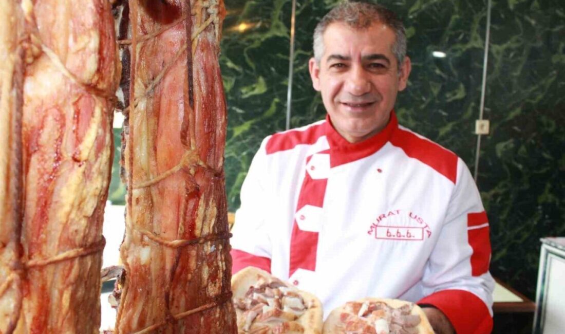 Siirt’te Tandırda Pişirilen Asırlık Büryan Kebabı, Her Sabah 1 Ton Tüketiliyor Siirt'in meşhur büryan kebabı, sabaha karşı pişirilip sabah 04:30’da servis