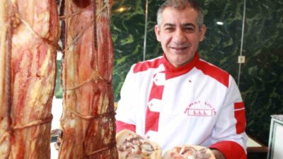 Siirt'in meşhur büryan kebabı, sabaha karşı pişirilip sabah 04:30’da servis