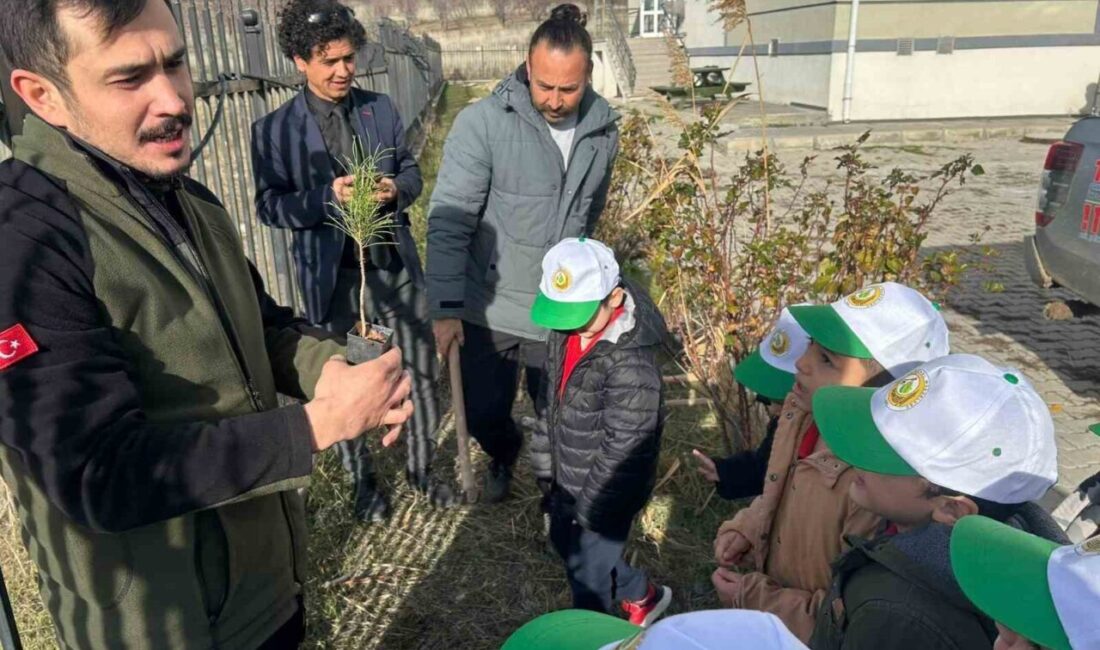 Gediz Orman İşletme Şefliği, "Yeşil Vatan-Benim Okulum Geleceğe Çare" projesi